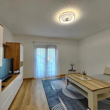 Paradies アパート Bihać