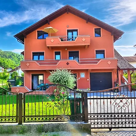 Apartment Paradies *