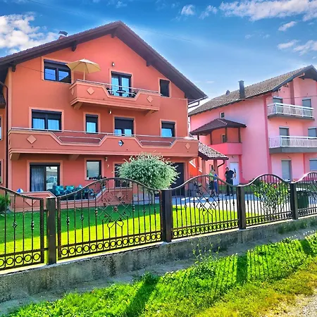 Paradies Apartment *